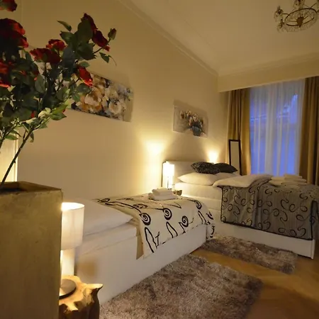 Fuer 3 Personen Und 2 In Apartment Prag